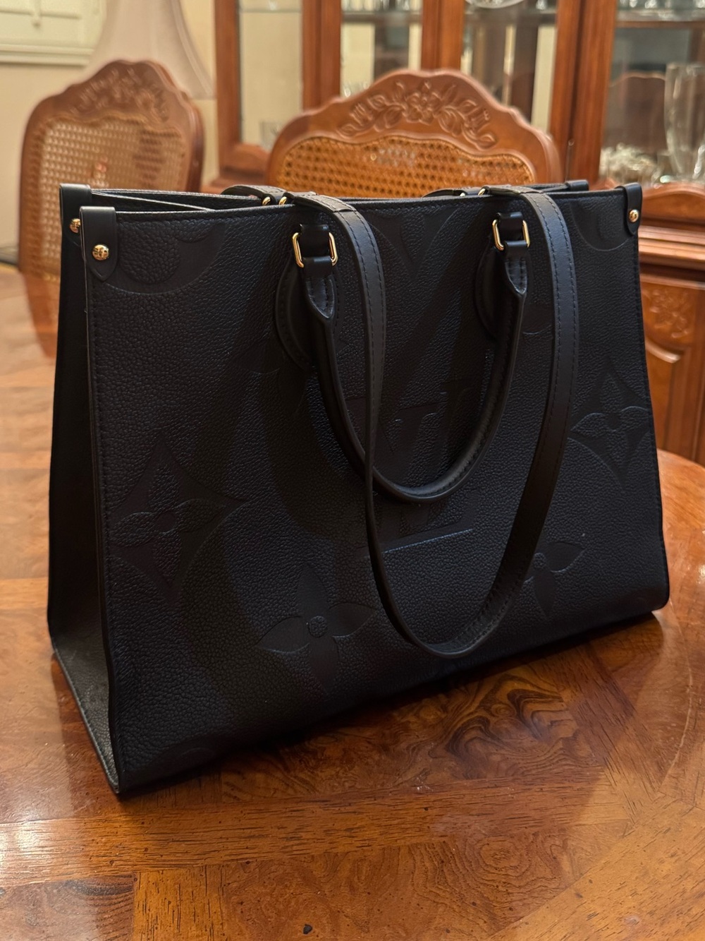 Louis Vuitton Elegant Black Tote Handbag - Classic Structured Design